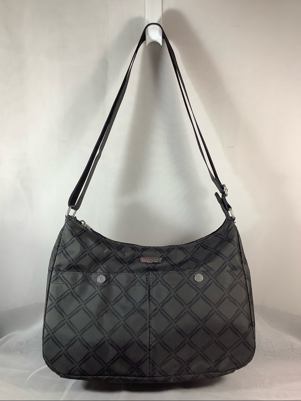 Baggallini Crossbody Shoulder Dark Gray & Black Geometric Lines Lightweight